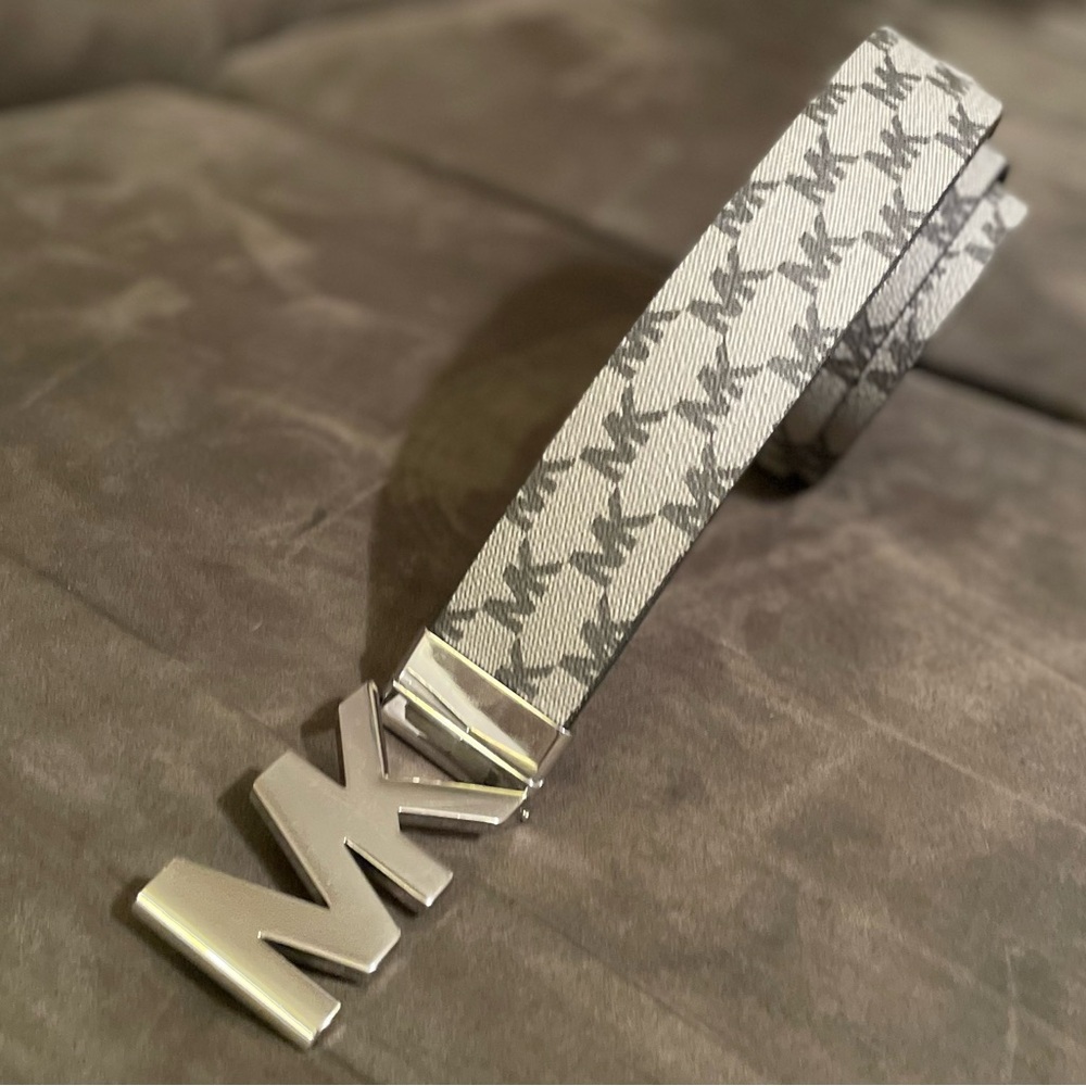 Michael Kors Belt - Picture 2 of 6